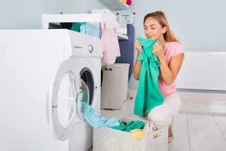 7 Toxic Ingredients Hiding in Your Laundry Detergent